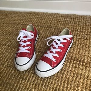 New: Iconic Converse All Stars in Red